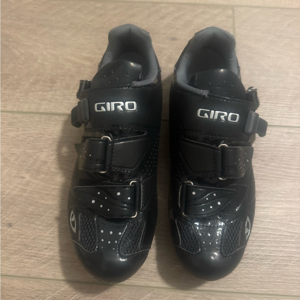 Giro Black and Gray Cycling Shoes new never worn